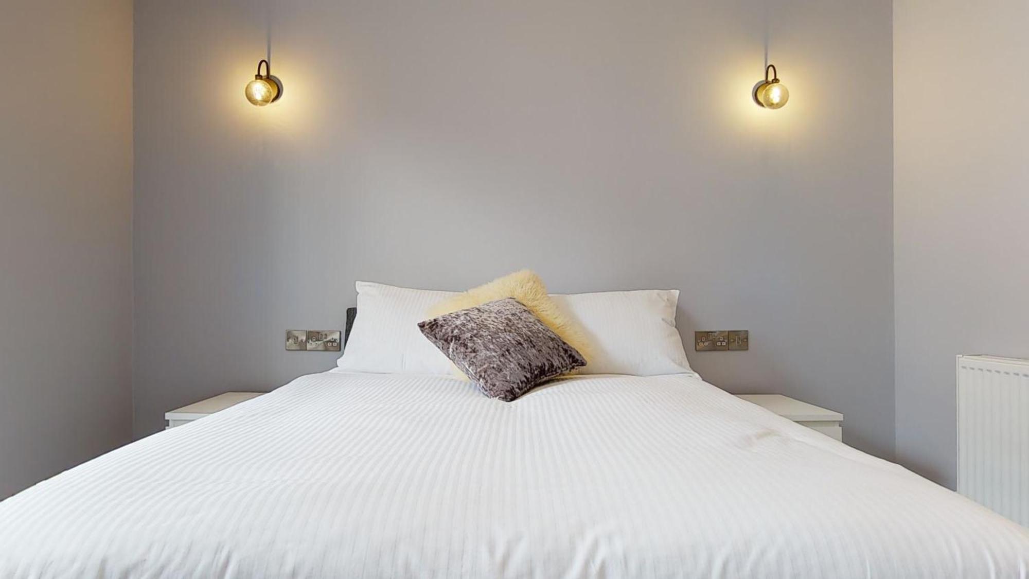 Barbican Boutique Luxury Apartments & Rooms, Плимът Стая снимка