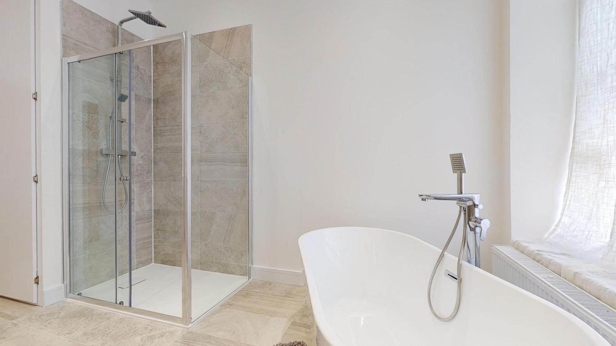 Barbican Boutique Luxury Apartments & Rooms, Плимът Стая снимка