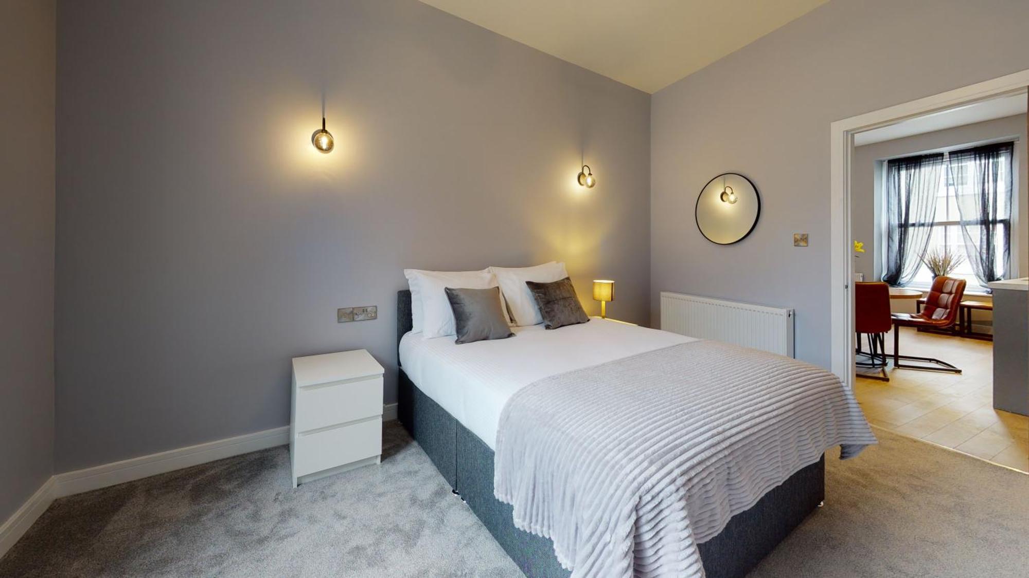 Barbican Boutique Luxury Apartments & Rooms, Плимът Стая снимка